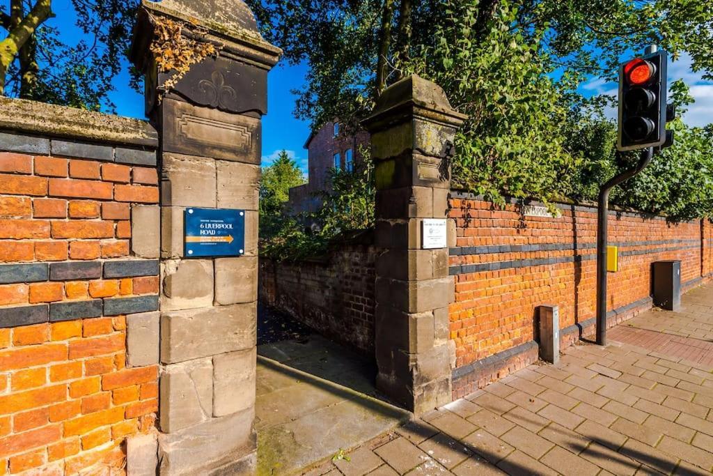 Victorian Gem In Chester Centre Bagian luar foto